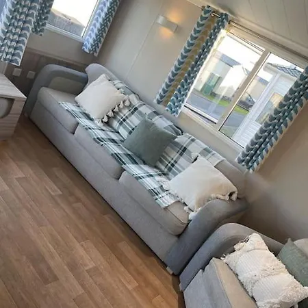 2 Bedroom Caravan To Rent In Allonby Maryport Exterior photo