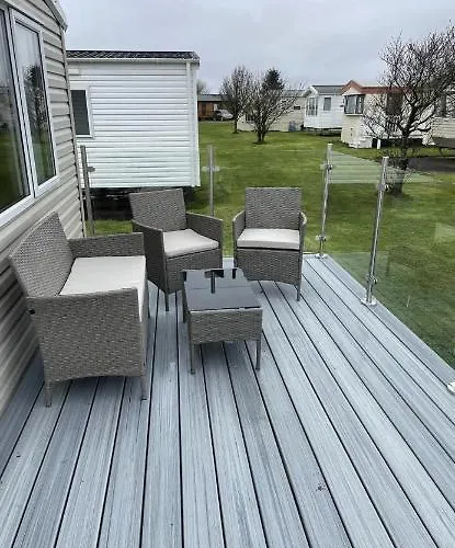 2 Bedroom Caravan To Rent In Allonby