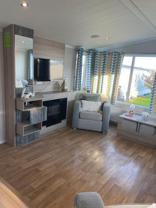2 Bedroom Caravan To Rent In Allonby Holiday home